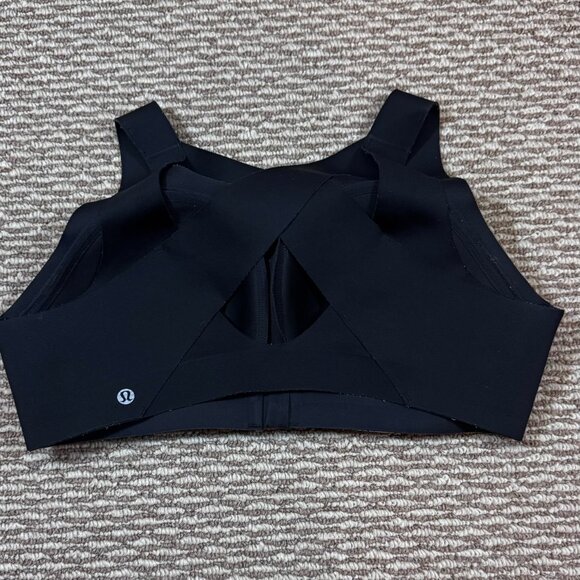#168 Women's lululemon Energy Zip-Front Bra High Support, 38D - Picture 3 of 4